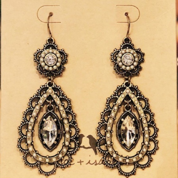 Chloe and Isabel crystal and pearl earrings - Picture 6 of 7